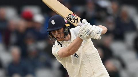 Joey Evison batting for Kent