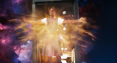 Ncuti Gatwa regenerating into Billie Piper (not seen) at the end of the last series of Doctor Who