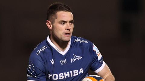 Luke James in action for Sale Sharks