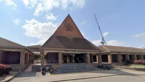 An exterior shot of the front of Guildford Crown Court