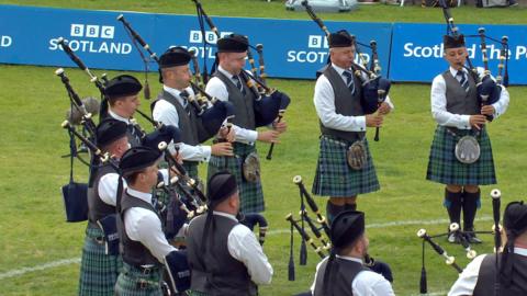 Còmhlan phìoba Inbhir Aora