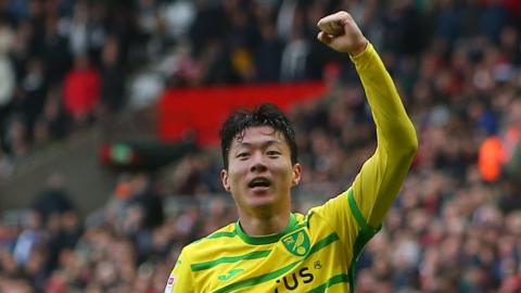 Norwich City's Hwang Ui-Jo