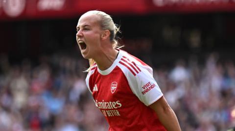 Beth Mead celebrates