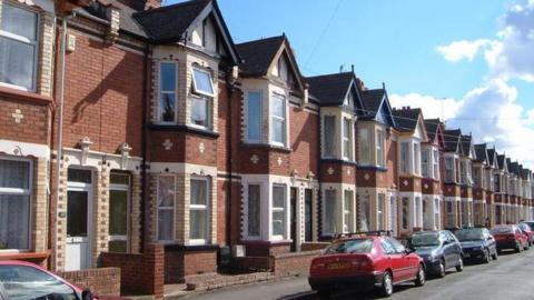 Houses in Exeter