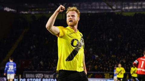 Jort van der Sande of NAC Breda celebrates the second goal during the Dutch Keukenkampioendivisie match between NAC Breda and FC Den Bosch at Rat Verlegh Stadion on April 7, 2023 in Breda, Netherlands