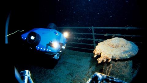 ROV (Remotely Operated Vehicle) Jason Jr. inspects Titanic"s deck during a dive to a wreckage, July, 1986