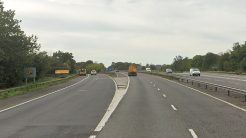 M32 southbound in Bristol. The Junction 1 exit can be seen. 