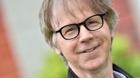 A picture of Dana Carvey.