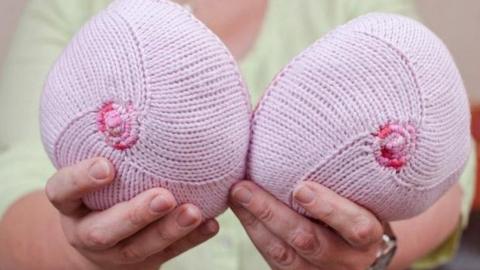 Knitted artificial breasts