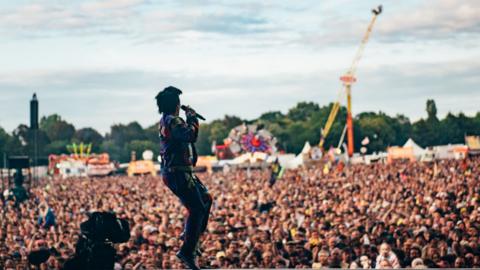 Lily Allen on the Main Stage at Isle of Wight Festival