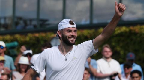 Jacob Fearnley celebrates