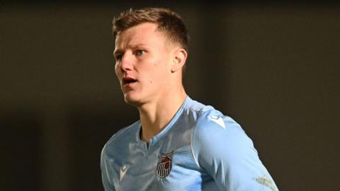 Goalkeeper Jake Eastwood playing for Grimsby 