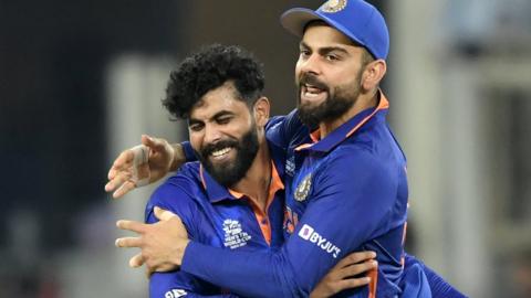 Ravindra Jadeja and Virat Kohli