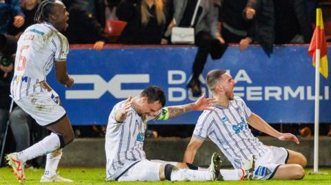 Dunfermline Athletic celebrate