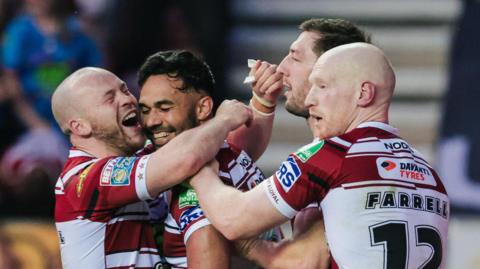 Wigan Warriors celebrate v Leigh