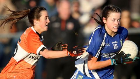 Ballymacarbry's Ruby Browne tries to speed away from Clann Eireann's Aoibhin Donohue