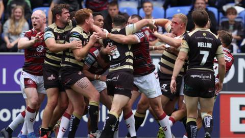 Wigan Leigh fight