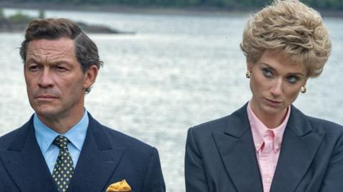 Dominic West and Elizabeth Debicki in The Crown