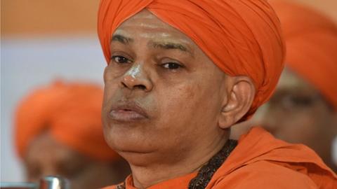 Shivamurthy Murugha Sharanaru of Chitradurga during a press conference by the Forum of Lingayat Mathadhipathies at Basava Samithi, on April 7, 2018 in Bengaluru