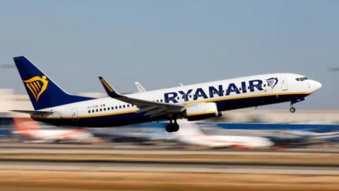 Ryanair plane