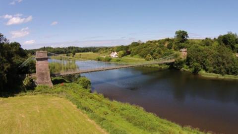 Union Chain Bridge