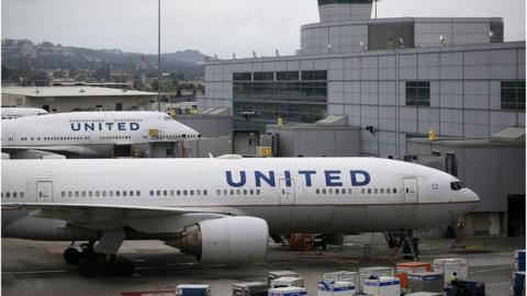 united plane