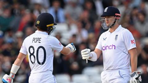 Alex Lees and Ollie Pope pump fists