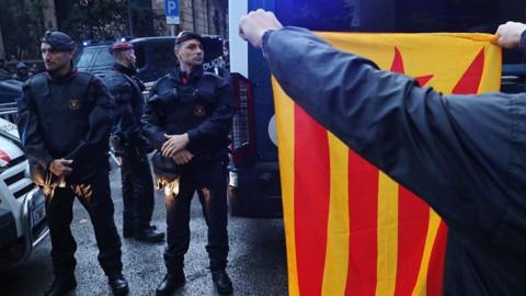 Catalan police inspector: 'We are not politicians. We are policemen'.