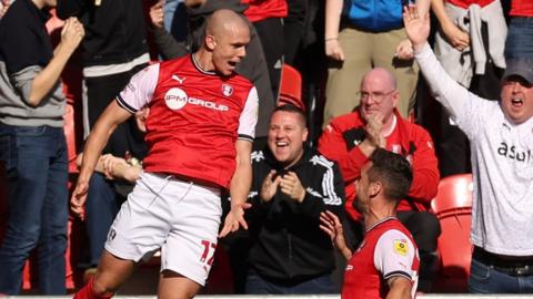 Georgie Kelly celebrates his winner