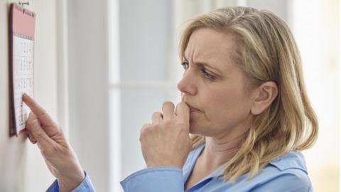 Woman experiencing brain fog