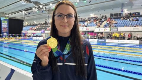 Jessica-Jane Applegate with her gold medal in Manchester