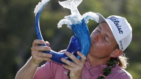 Cameron Smith with the Tournament of Champions trophy in January 2022