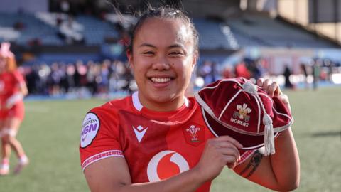 Jenna De Vera with her first Wales cap