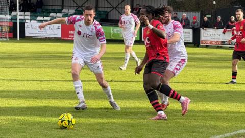 Action from Sittingbourne v Jersey Bulls