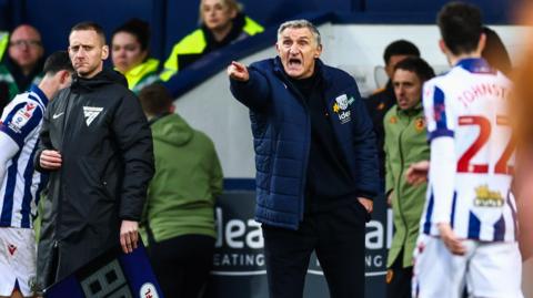 West Bromwich Albion boss Tony Mowbray shouts instructions at the Baggies players 