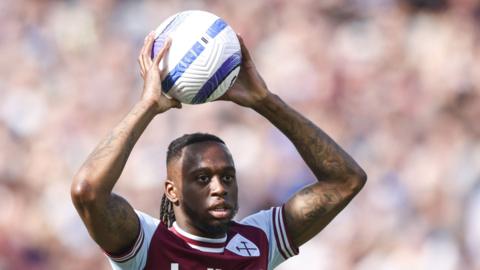 Aaron Wan Bissaka takes throw in for West Ham