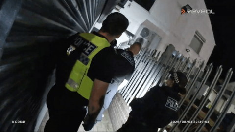 Moment illegal gambling venue in Sheffield is raided