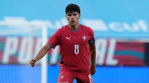 Mateus Fernandes in action for Portugal