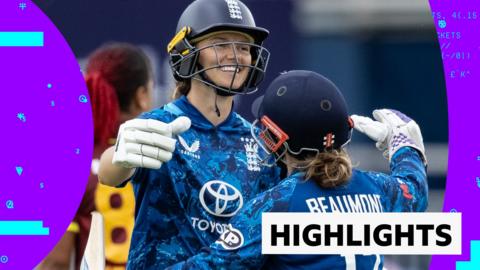 Amy Jones and Tammy Beaumont