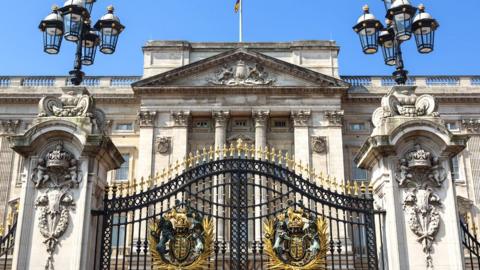 The front of the Buckingham Palace