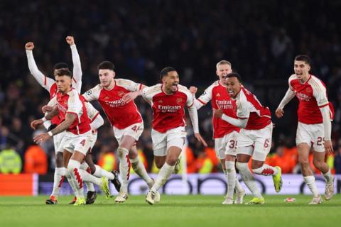 Arsenal players celebrating