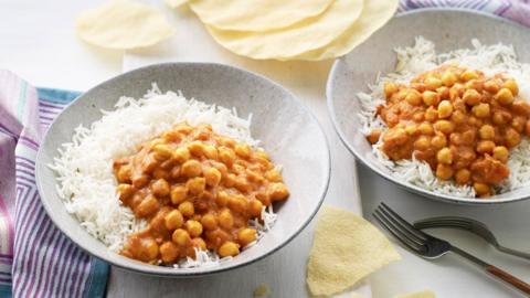 5-ingredient chickpea coconut curry