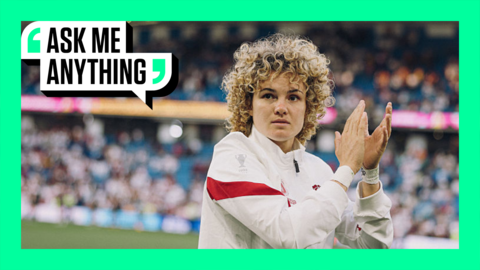 Ellie Kildunne with an Ask Me Anything border around her