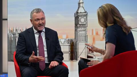Steve Reed (l) environment secretary, on the BBC current affairs programme, Sunday with Laura Kuenssberg.