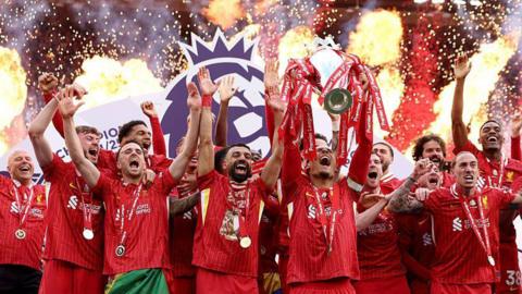 Liverpool winning trophy in 2025