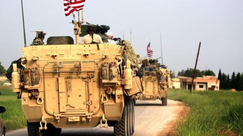 US forces accompany Kurdish fighters near the northern Syrian village of Darbasiyah (28 April 2017)