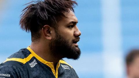 Sione Vailanu in action for Wasps