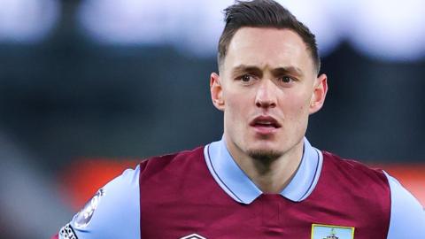 Connor Roberts looks on as Burnley play Luton Town