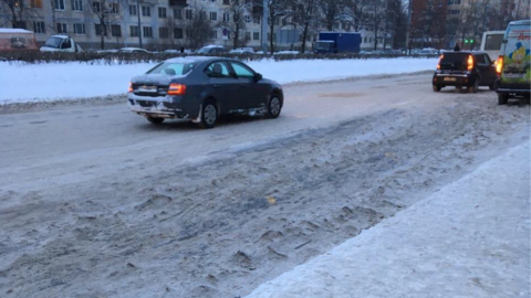 Frozen St Petersburg street scene, January 2019