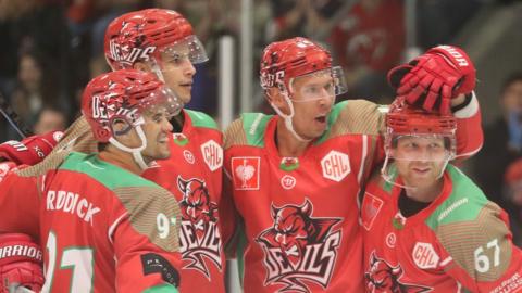 Devils celebrate winning goal in home game against Mountfield HK